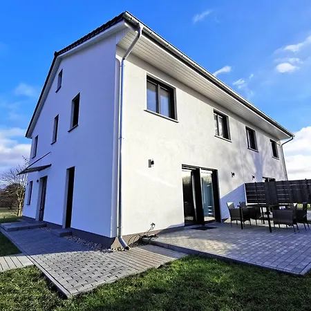 Bohnapartments Haus Zocheblick - 2 Kostenlose Parkplaetze - Sehr Ruhig - 4 Schlafzimmer - Neubau - Vollausstattung - Wlan *