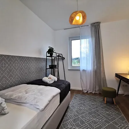 Bohnapartments Haus Zocheblick - 2 Kostenlose Parkplaetze - Sehr Ruhig - 4 Schlafzimmer - Neubau - Vollausstattung - Wlan Hébergement de vacances Hoppegarten