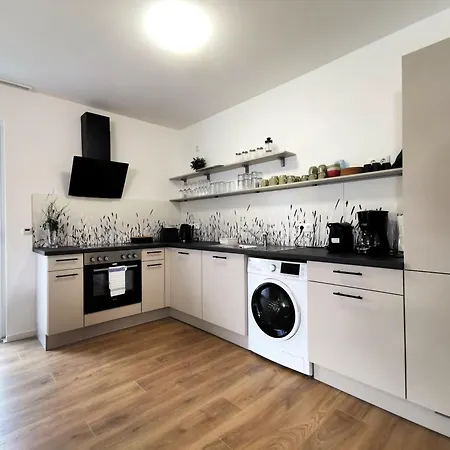 Hébergement de vacances Bohnapartments Haus Zocheblick - 2 Kostenlose Parkplaetze - Sehr Ruhig - 4 Schlafzimmer - Neubau - Vollausstattung - Wlan Hoppegarten