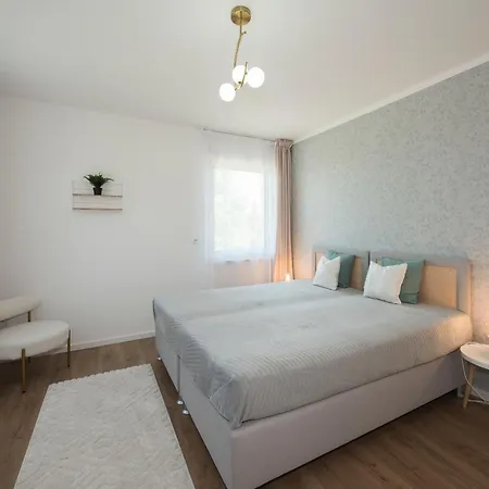 Bohnapartments Haus Zocheblick - 2 Kostenlose Parkplaetze - Sehr Ruhig - 4 Schlafzimmer - Neubau - Vollausstattung - Wlan